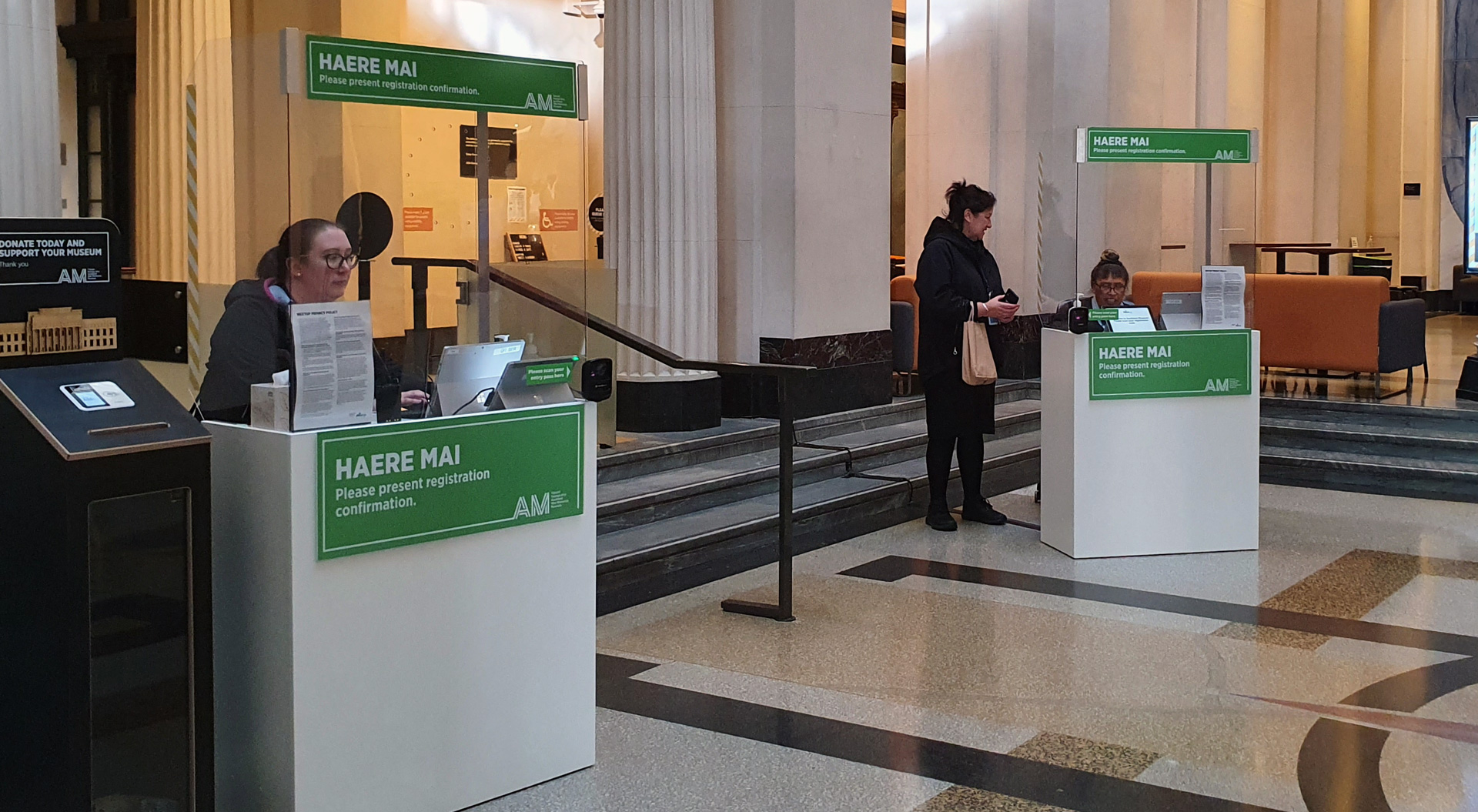 Physical Queue NextUp - Virtual queue and check-in service